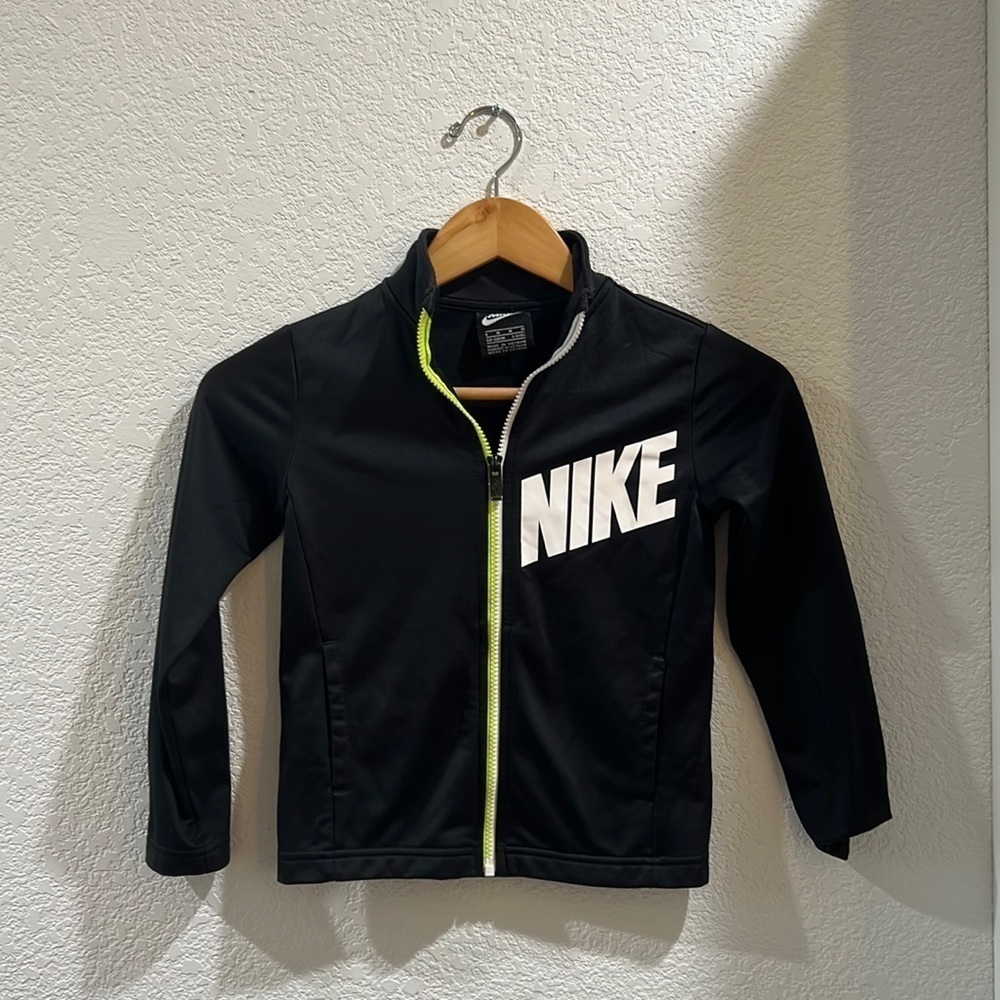 NIKE Boy's M 5-6 Black Yellow White Full-Zip Track Jacket